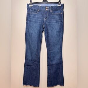 Gap Low Rise Bootcut Jeans Size 29/8R